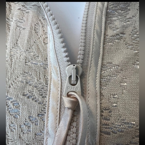 Ph8 by BeBe - Womens Lace Zip Up Top - Picture 7 of 12